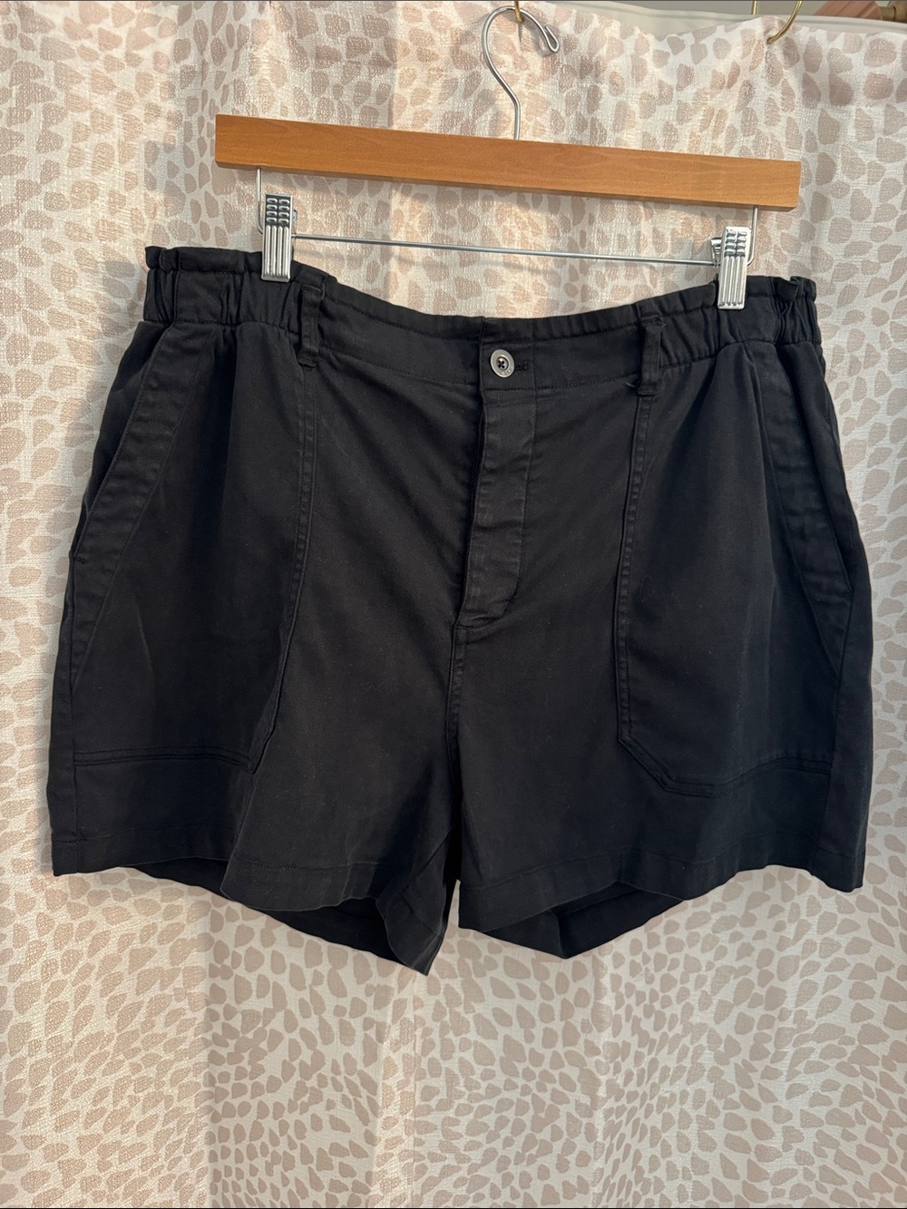Eddie Bauer Black Women’s Cargo Shorts